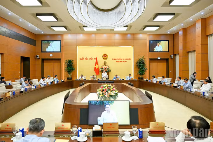 Quang cảnh phiên họp. (Ảnh: DUY LINH)