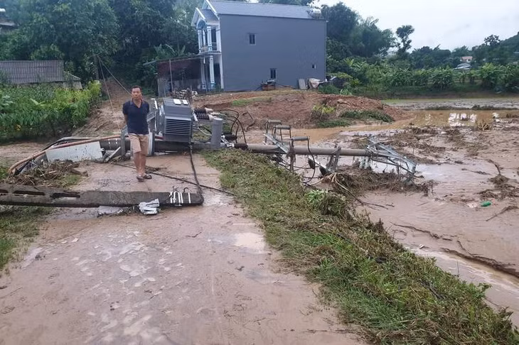 Trạm biến áp khu vực bản Đứa Luông, xã Mường Lầm bị hỏng. Ảnh: Trường Sơn