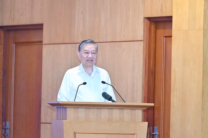 Tổng Bí thư Tô Lâm, Trưởng Ban Chỉ đạo Trung ương về phát triển khoa học, công nghệ, đổi mới sáng tạo và chuyển đổi số, phát biểu chỉ đạo tại hội nghị. (Ảnh: ĐĂNG KHOA)