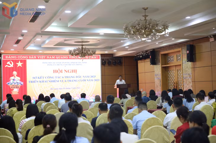 Quang cảnh hội nghị 