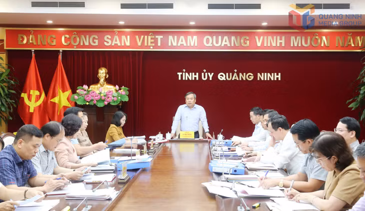 Đồng chí Đồng chí Vũ Đại Thắng, Ủy viên Trung ương Đảng, Bí thư Tỉnh ủy, Trưởng Đoàn ĐBQH tỉnh, phát biểu chỉ đạo tại các hội nghị.