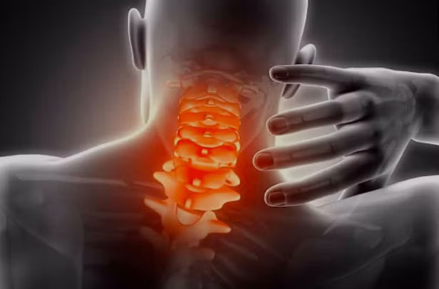 Đau cổ vai gáy nếu không được điều trị kịp thời sẽ ảnh hưởng nhiều đến sinh hoạt, ăn uống và giấc ngủ của người bệnh