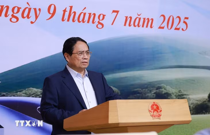 Thủ tướng Phạm Minh Chính chủ trì Phiên họp thứ ba của Ban Chỉ đạo các công trình trọng điểm, dự án quan trọng quốc gia lĩnh vực đường sắt. (Ảnh: Dương Giang/TTXVN)