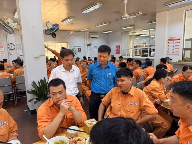 "Bữa cơm Công đoàn” tại Công ty CP Nhiệt điện Quảng Ninh: Ấm lòng giữa ca làm việc ảnh 2