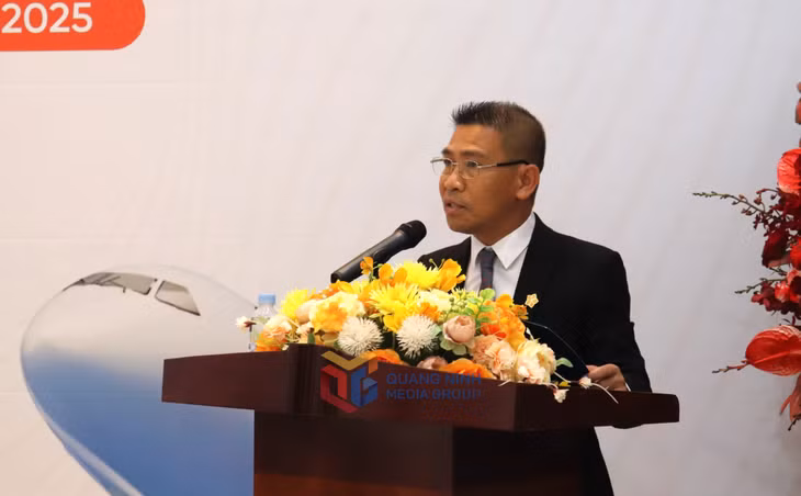 Đại diện Công ty cổ phần Crystal Holidays Holdings chia sẻ định hướng hợp tác giữa hai đơn vị trong thời gian tới. 