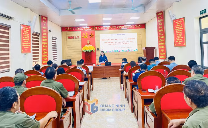 Ban Thường vụ Đảng ủy phường Hà Tu (TP Hạ Long) tổ chức hội nghị nhằm đánh giá tình hình, triển khai các giải pháp ứng phó kịp thời, hiệu quả với cơn bão số 3.