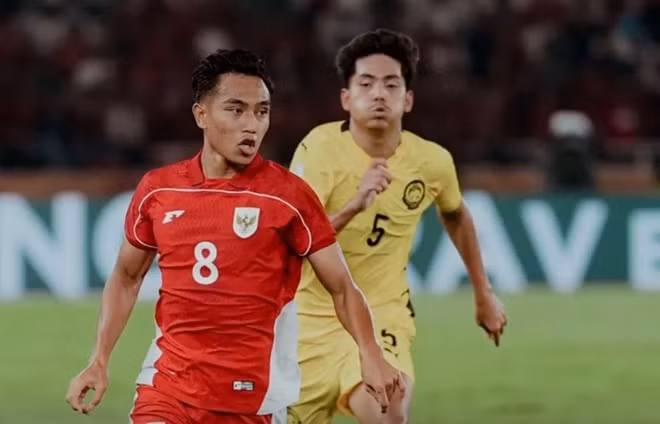 U23 Indonesia (đỏ) giành vé vào bán kết U23 Đông Nam Á 2025. Ảnh: PSSI