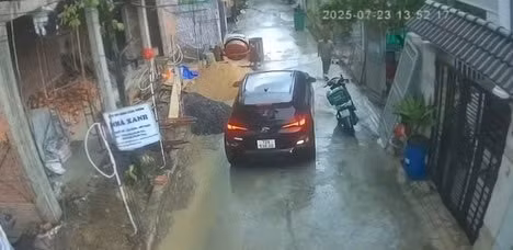Hiện trường xảy ra sự việc. Ảnh: Cắt từ clip bạn đọc cung cấp