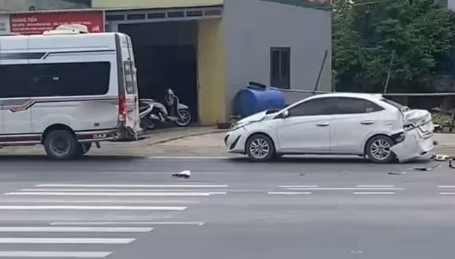 Vụ tai nạn giao thông trên Quốc lộ 1 đoạn qua địa bàn xã Bắc Trạch. Ảnh: Mạnh Cường
