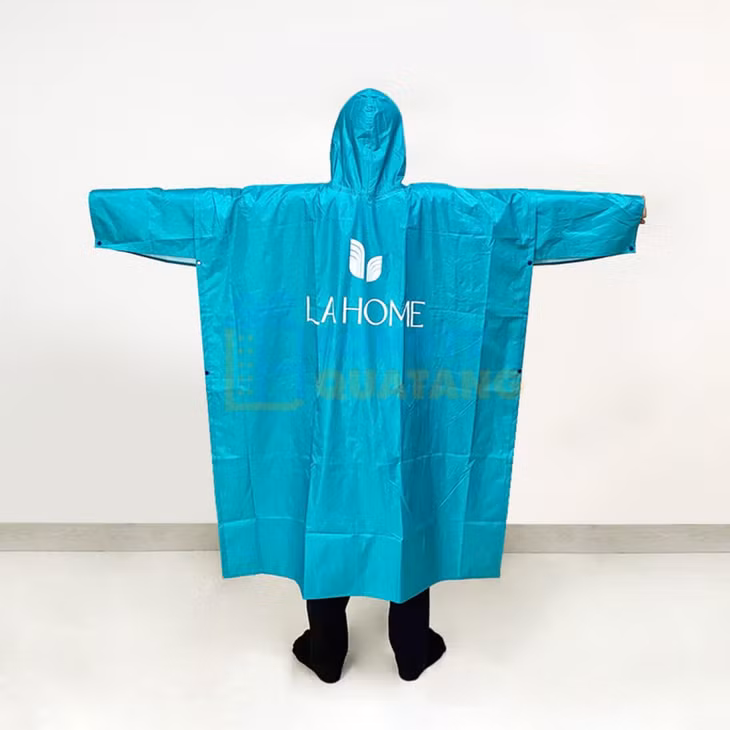 Áo mưa cánh dơi in logo La Home