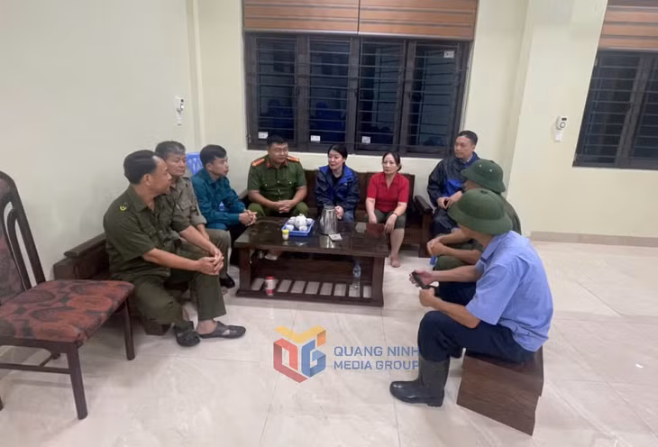 Phường Hà Tu duy trì ứng trực xuyên đêm.
