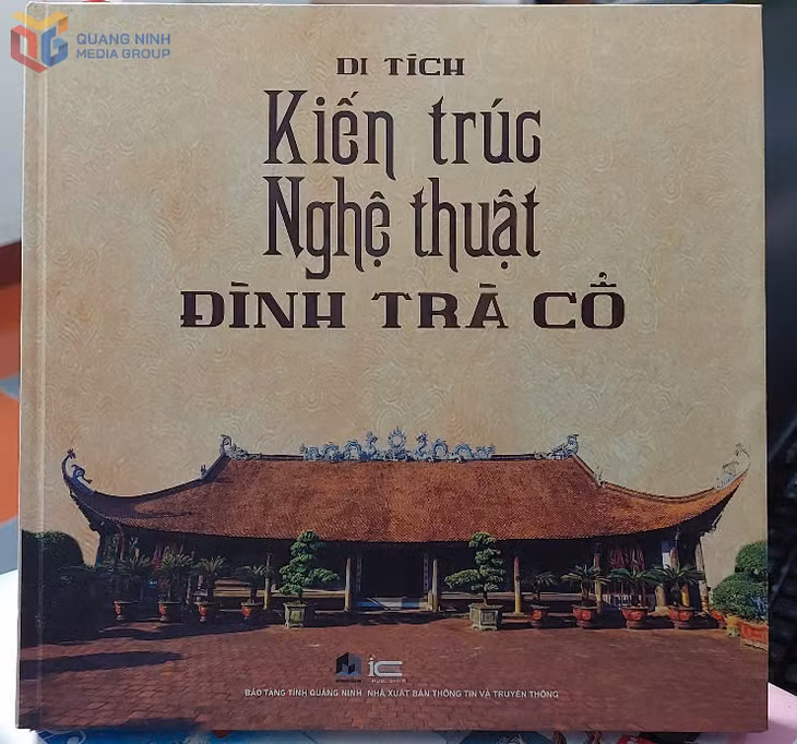 Trang bìa cuốn sách.