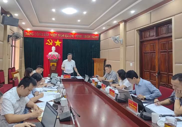 Thường trực Đảng ủy phường Hoành Bồ tổ chức cuộc họp triển khai nhiệm vụ.