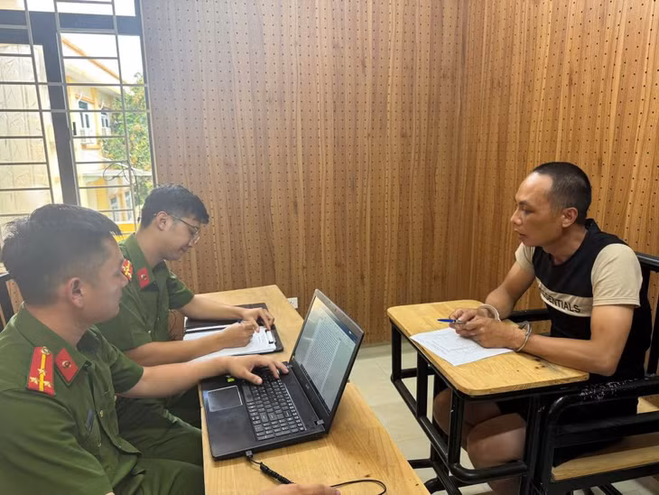Bắt khẩn cấp đối với đối tượng bịt mặt, gây ra hàng loạt vụ cướp. Ảnh: Công an Thanh Hóa