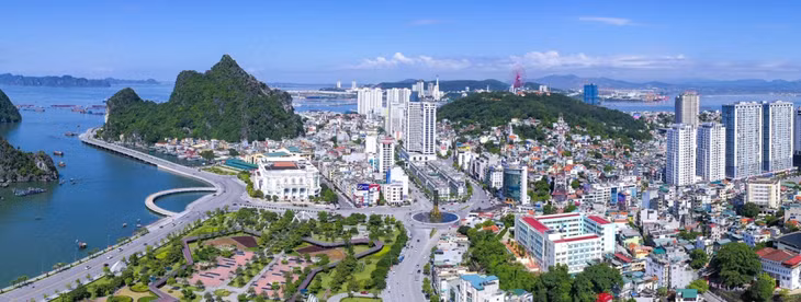 Một góc phường Hồng Gai. Ảnh Hùng Sơn