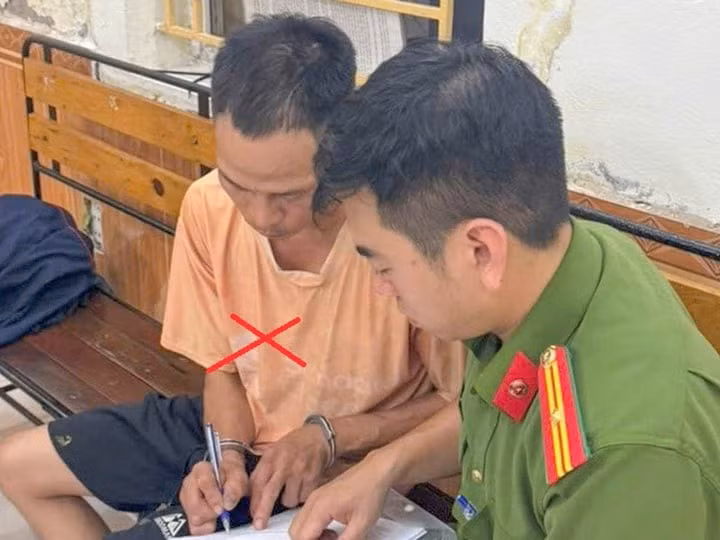 Phạm Văn Trường tại cơ quan công an. (Ảnh: Công an TP Hải Phòng)