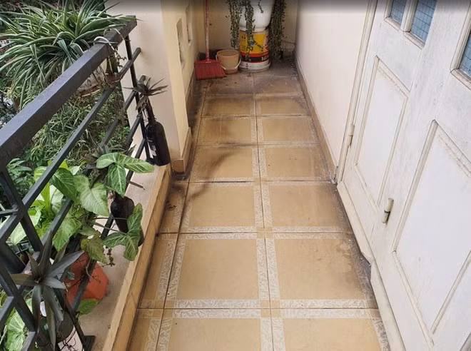 Lan can là một trong những khu vực nên dọn dẹp thường xuyên để đảm bảo sạch sẽ cho nhà. Ảnh: Tuấn Đạt