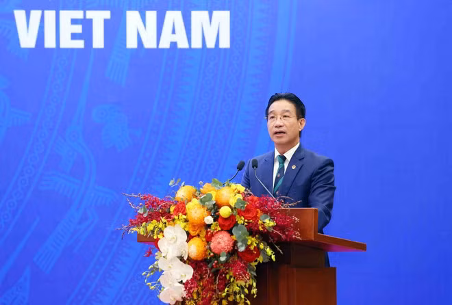 Phó Chủ nhiệm Văn phòng Chủ tịch nước Phạm Thanh Hà phát biểu và công bố Quyết định về đặc xá năm 2025 (đợt 2/9/2025) của Chủ tịch nước. (Ảnh: Phạm Kiên/TTXVN)