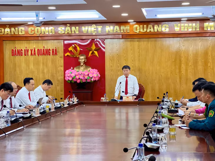 Đảng ủy xã Quảng Hà tiến hành hội nghị Ban Thường vụ lần thứ nhất.