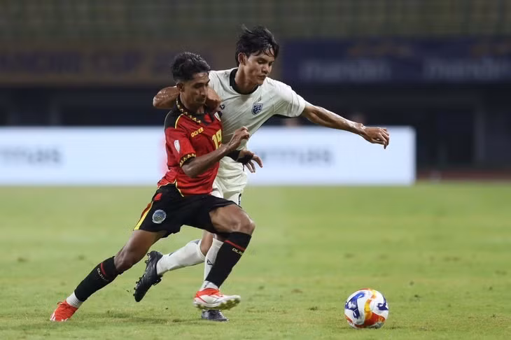 U23 Thái Lan (áo trắng) áp đảo hoàn toàn U23 Timor Leste - Ảnh: ANH KHOA