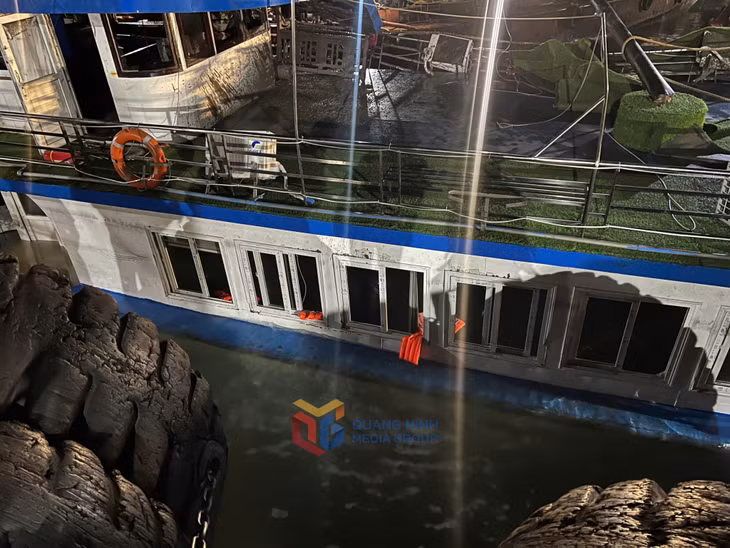 Xuyên đêm tìm kiếm, cứu hộ nạn nhân vụ lật tàu ảnh 26