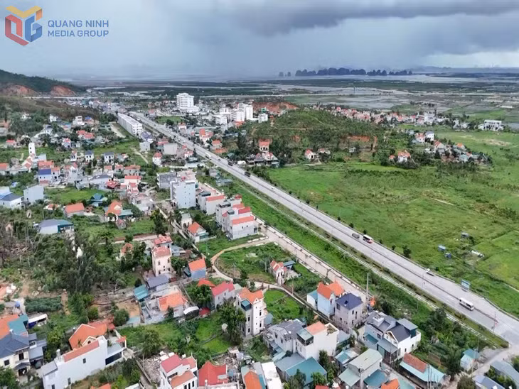 Phường Tuần Châu nhìn từ trên cao.