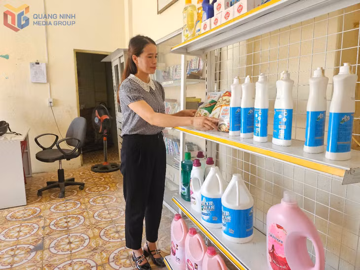 Chị Nguyễn Trường Xuân hiện đã làm cán bộ Bưu điện văn hóa xã. 