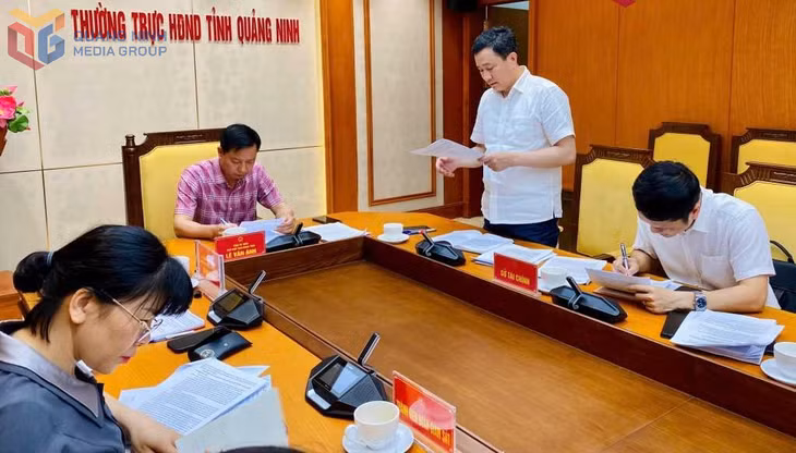 Đoàn giám sát Thường trực HĐND tỉnh giám sát tại Sở Tài chính, tháng 5/2025.