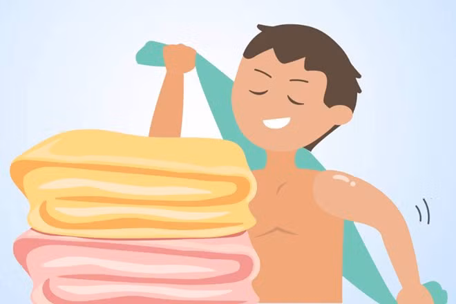 Nhiều nguy cơ sức khỏe tiềm ẩn khi dùng chung khăn tắm. Đồ họa: Thiện Nhân