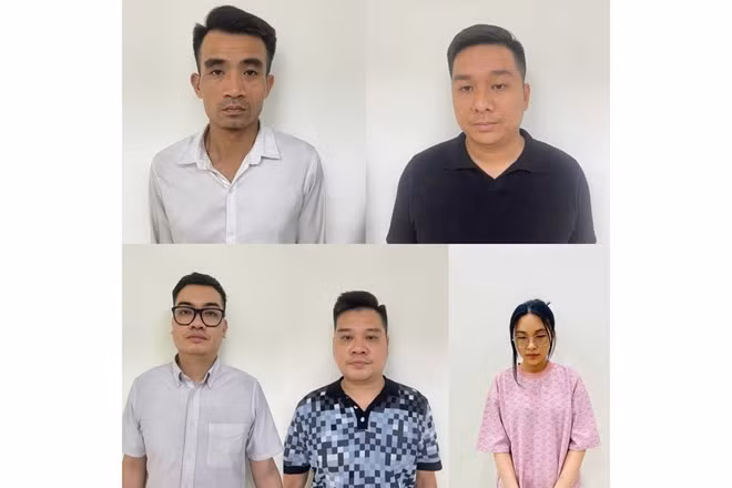 Ổ nhóm các đối tượng liên quan đến hoạt động giám sát, lễ tân, thu ngân nhận khách và điều nhân viên bán dâm. Ảnh: Công an Hà Nội