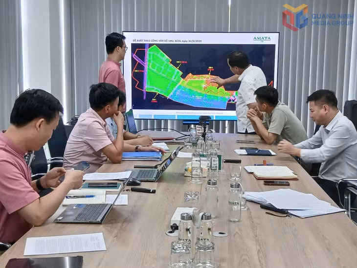 UBND phường Hiệp Hòa phối hợp với Ban quản lý KKT, Ban quản lý dự án đầu tư xây dựng khu vực I và Công ty cổ phần đô thị Amata Hạ Long họp triển khai giải pháp tháo gỡ khó khăn, vướng mắc GPMB Khu công nghiệp.