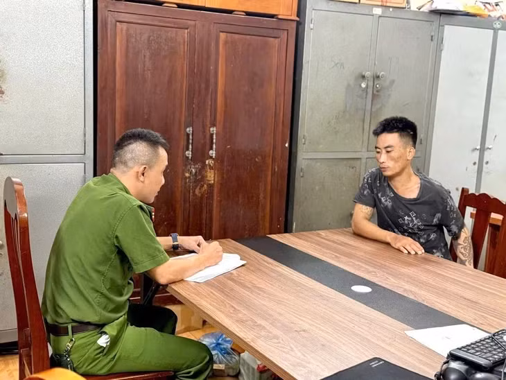 Nghi phạm Giang tại cơ quan công an - Ảnh: Công an cung cấp