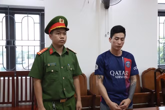 Đối tượng Minh bị khởi tố, bắt tạm giam về hành vi trộm cắp tài sản. Ảnh: Công an Hà Tĩnh.