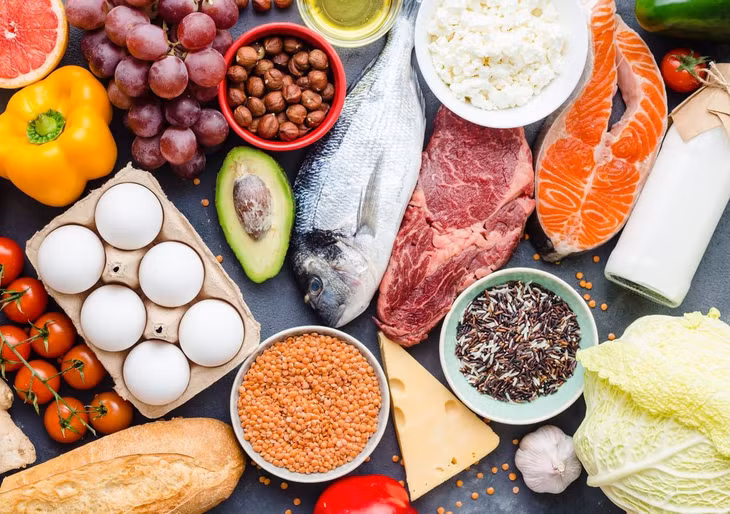 Thực phẩm giàu protein và chất béo lành mạnh...