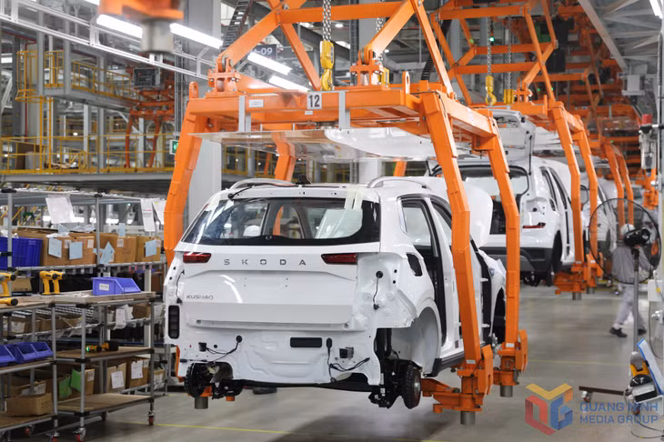 Dây chuyền sản xuất xe ô tô thương hiệu Skoda tại Nhà máy ô tô Thành Công, Việt Hưng. Ảnh: Đỗ Phương