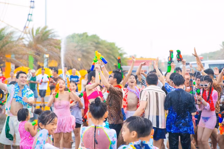 Du lịch hè 2025 đang bùng nổ với nhiều tour đa đạng, chương trình phong phú để khách lựa chọn.