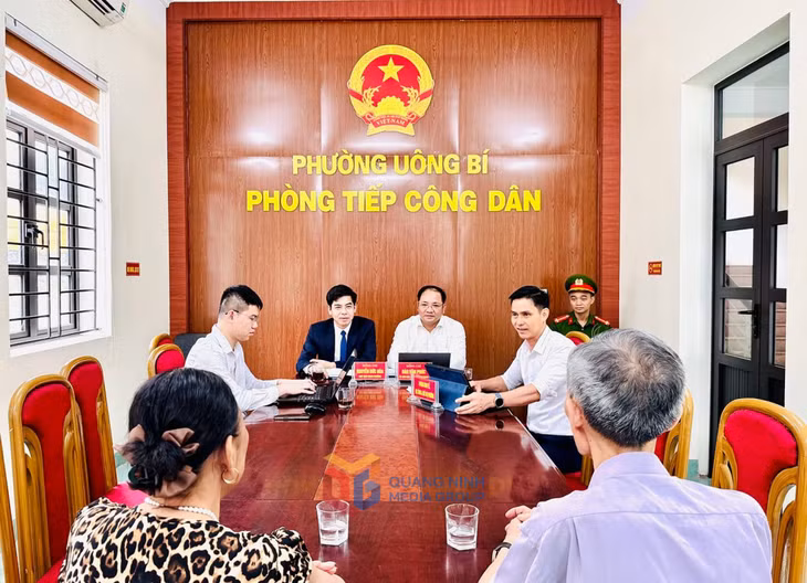 Lãnh đạo UBND phường Uông Bí tiếp công dân ngày 1/7/2025.