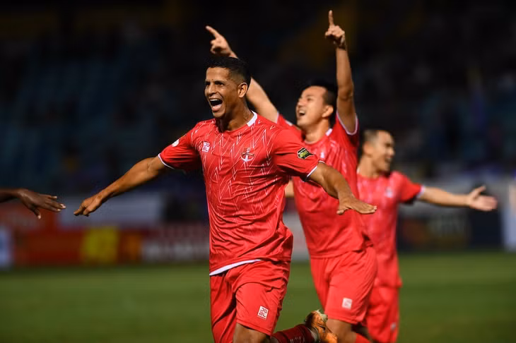Lucao khi còn thi đấu cho Hải Phòng FC. Ảnh: Minh Dân