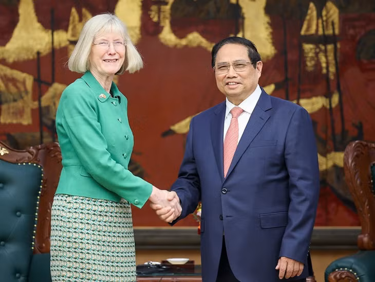 Thủ tướng Phạm Minh Chính tiếp bà Gillian Bird, Đại sứ Australia tại Việt Nam. (Ảnh: TTXVN)