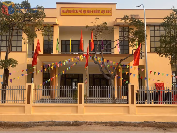 Nhà văn hóa khu phố Vạn Yên, phường Việt Hưng được xây dựng mới khang trang, to đẹp.