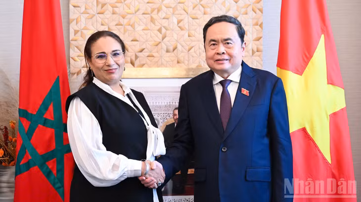 Chủ tịch Quốc hội Trần Thanh Mẫn tiếp Chủ tịch Nhóm Nghị sĩ hữu nghị Morocco -Việt Nam sáng nay (theo giờ địa phương) (ẢNH: VĂN CHÚC)