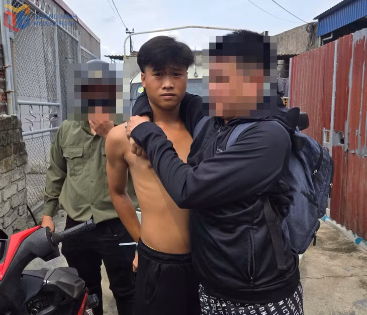 Đối tượng Nguyễn Tuấn Thành bị tổ công tác Phòng Cảnh sát hình sự bắt giữ.
