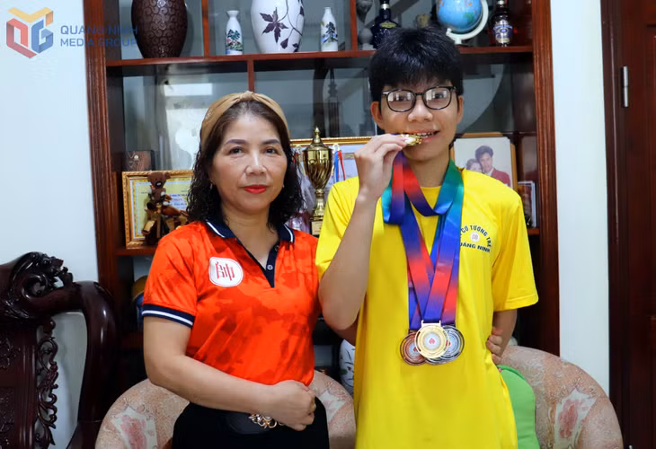 Thành công của kỳ thủ Phạm Hữu Minh có sự quan tâm, đồng hành lớn từ gia đình.