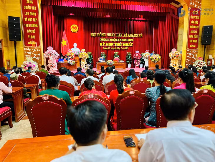 Toàn cảnh Kỳ họp thứ nhất, khóa I, HĐND xã Quảng Hà, nhiệm kỳ 2021-2026.