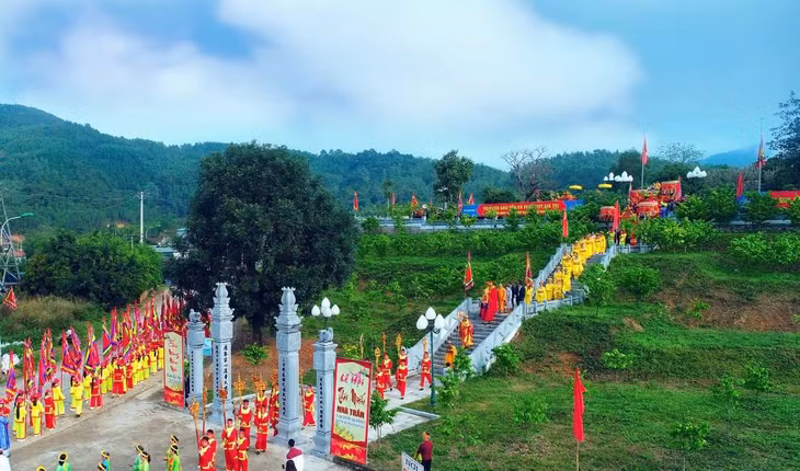Lễ hội Thái Miếu nhà Trần. 