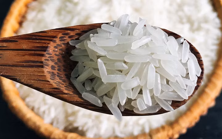 Gạo ST 25 có hạt gạo dài, trắng trong