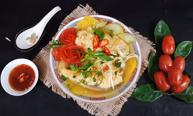 Canh chua cá kiểu Nam Bộ. Ảnh: Bùi Thủy