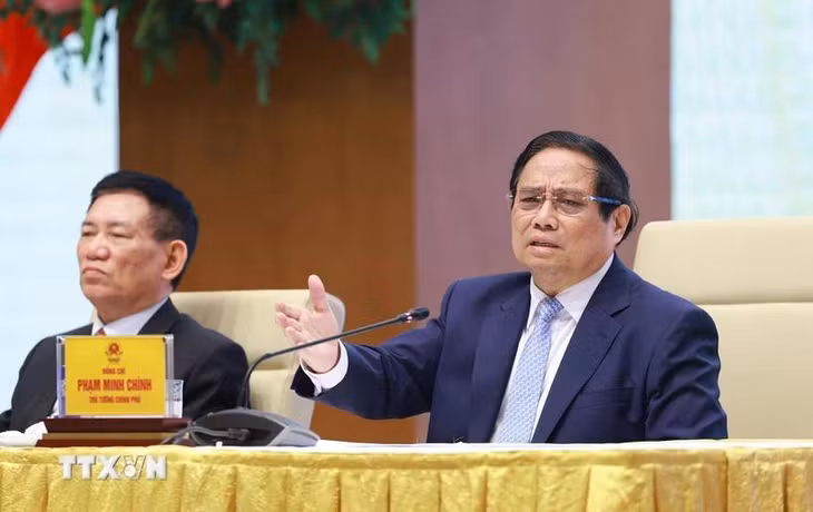 Thủ tướng Phạm Minh Chính chủ trì buổi làm việc. (Ảnh: Dương Giang/TTXVN)