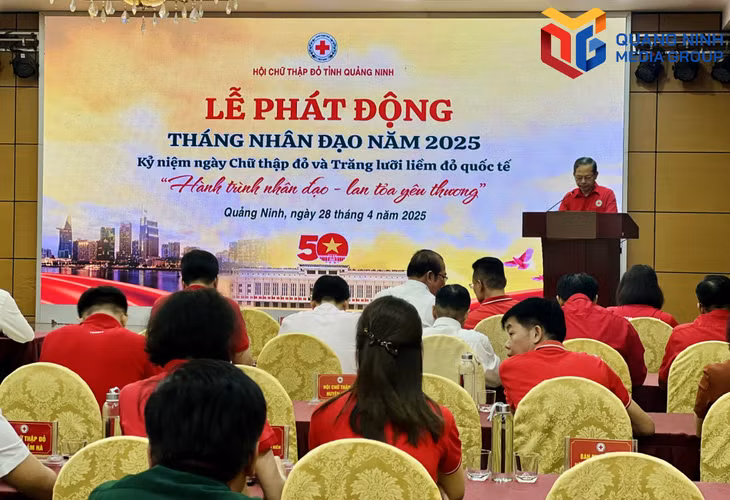 Chủ tịch Hội Chữ thập đỏ tỉnh Quảng Ninh Vũ Hồng Hải phát động Tháng nhân đạo năm 2025.