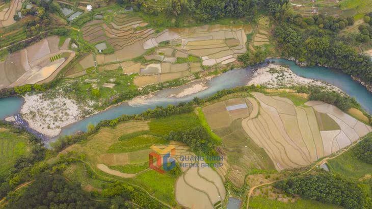 bức tranh yên bình 